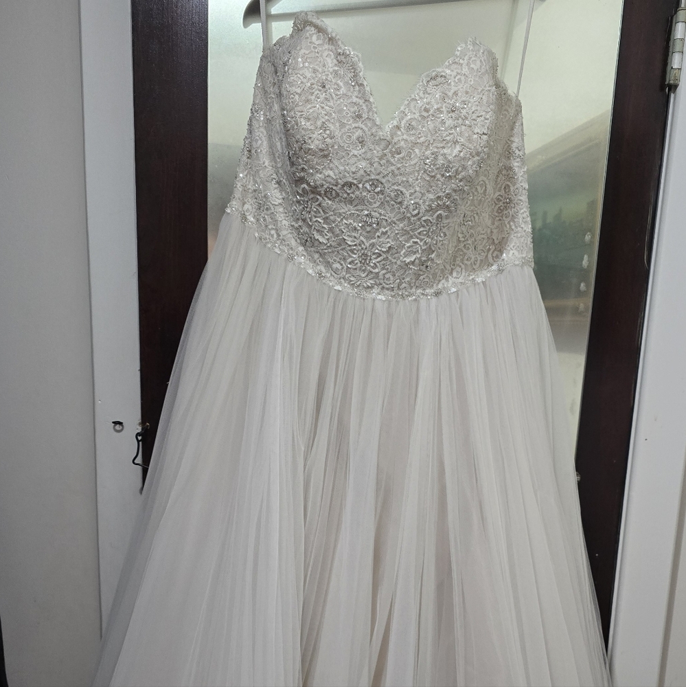Watters Bodice Strapless Wedding Gown